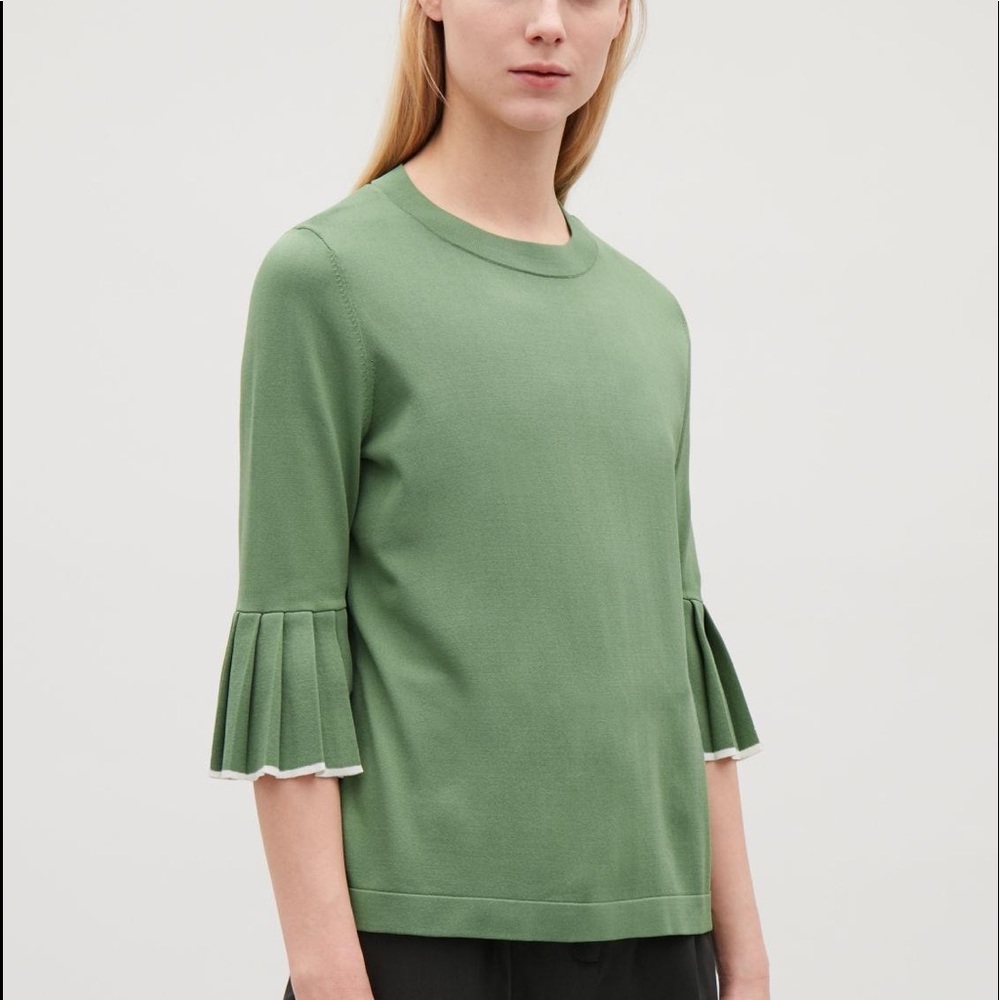 COS Knitted Pleated Green Ruffle Sleeve Top - Picture 2 of 3